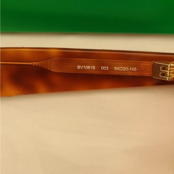 BOTTEGA VENETA 54MM Tortoise Square Sunglasses in Havana Brown full incl… - Picture 6 of 11